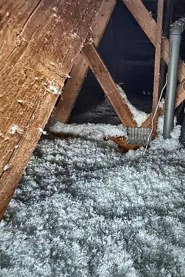 Isolation des combles perdus par soufflage après travaux à Fleury-les-Aubrais