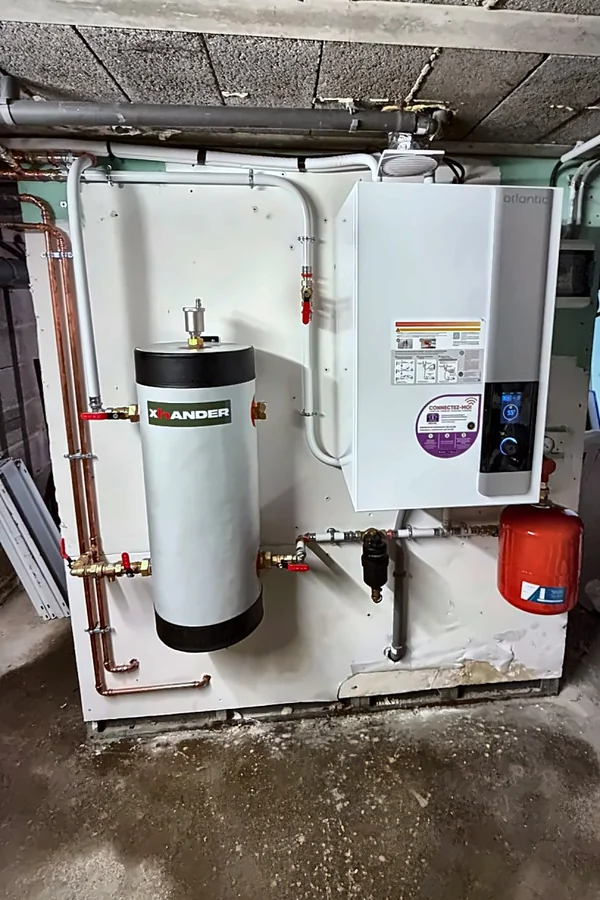 Module hydraulique de pompe à chaleur air eau installé à Chécy