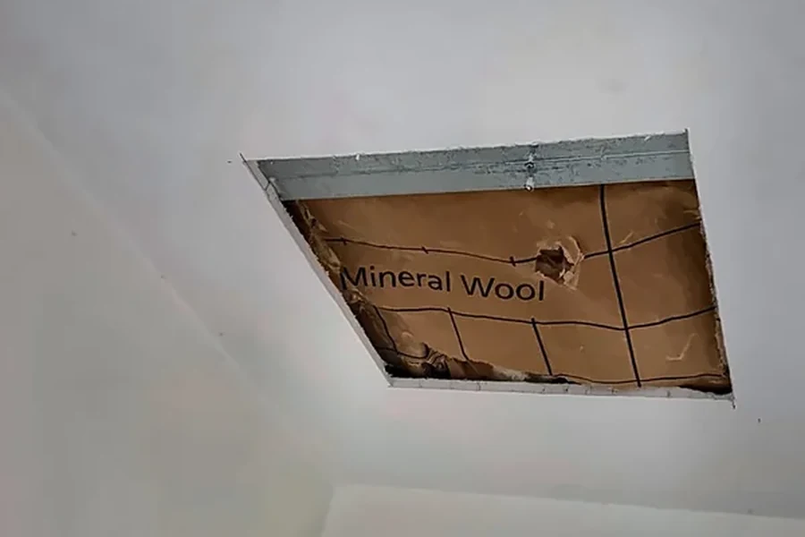 Ouverture du plafond pour création d’une trappe d’accès aux combles à Chécy